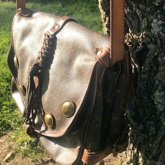 SOLD Authentic Louis Vuitton Revamped Saumur 30 - Picture 3 of 8